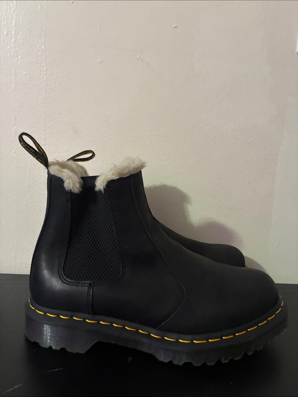 Dr. Martens 2976 Leonore Chelsea Boots women’s size 8 US